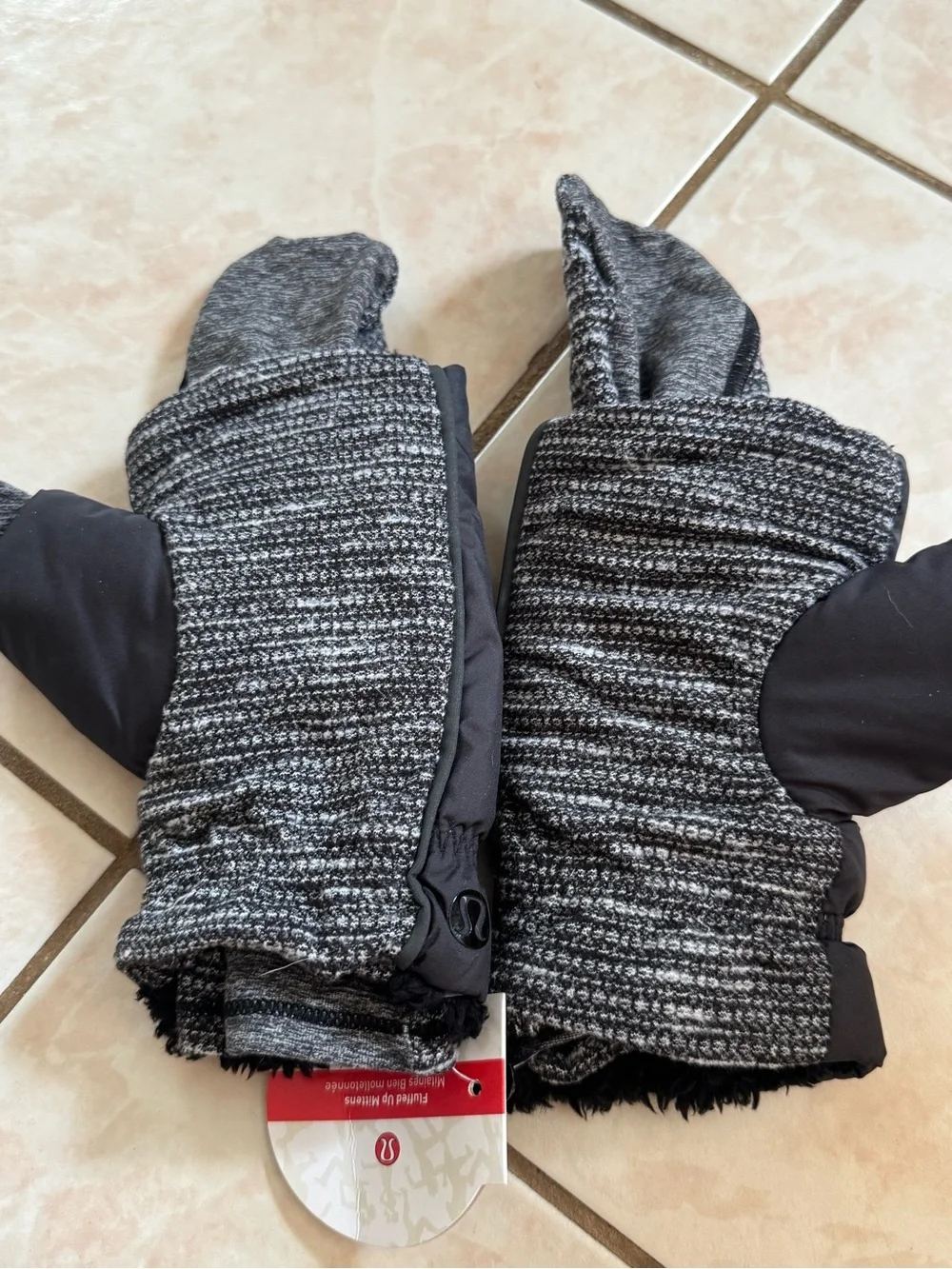 NWT Lululemon Fluffed Up Mittens 3 in 1 Sherpa lined